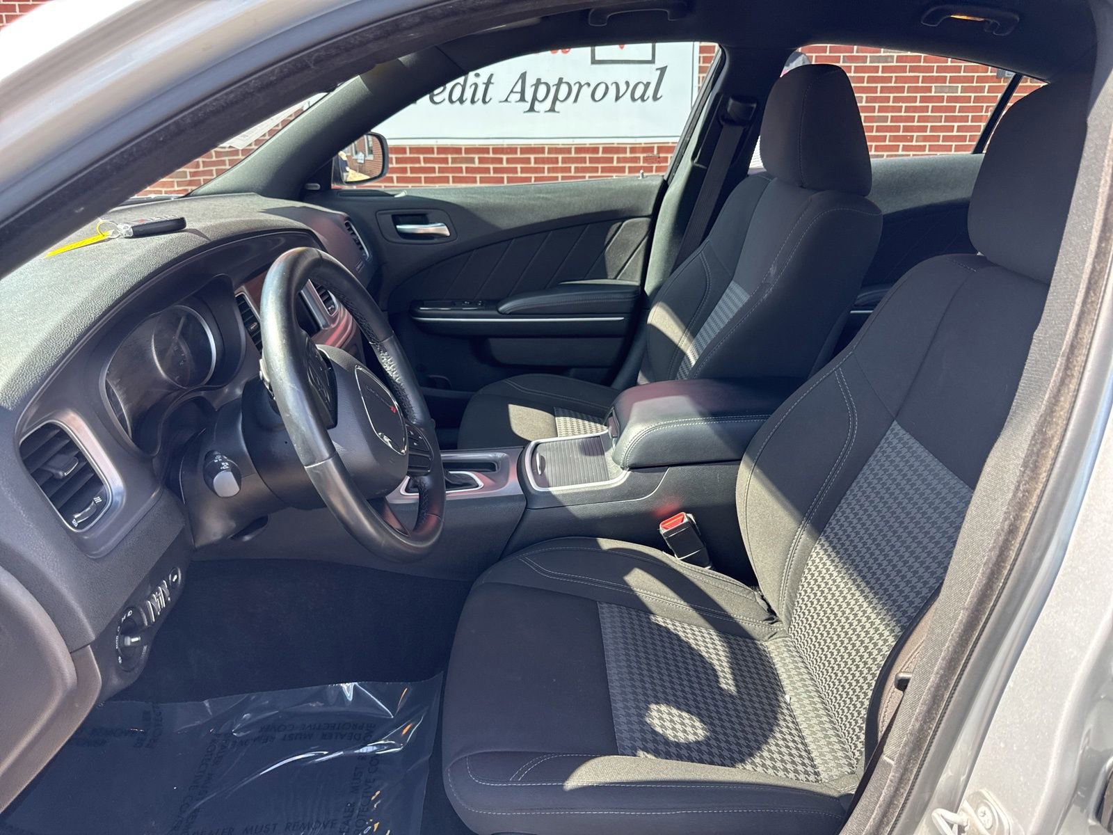 Used 2023 Dodge Charger SXT image 13