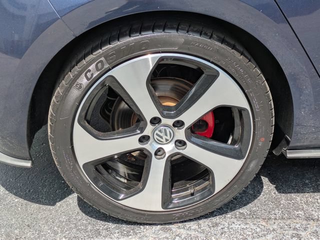 Used 2018 Volkswagen Golf 4-Door FWD image 8