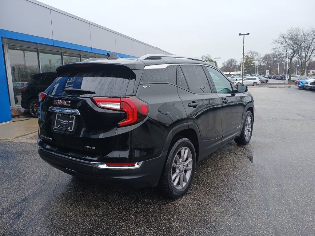 Certified 2024 GMC Terrain SLT image 9