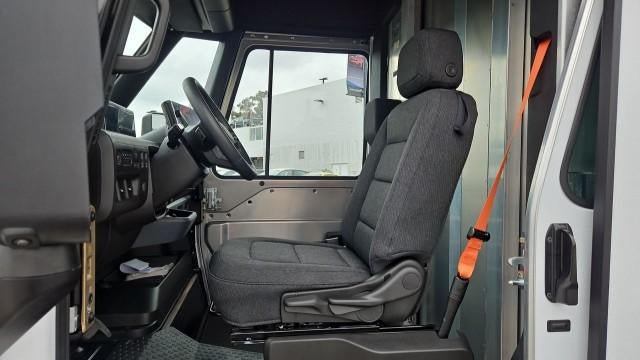 New 2025 Chevrolet Brightdrop 400 w/ Power Door Package AWD/4WD image 19