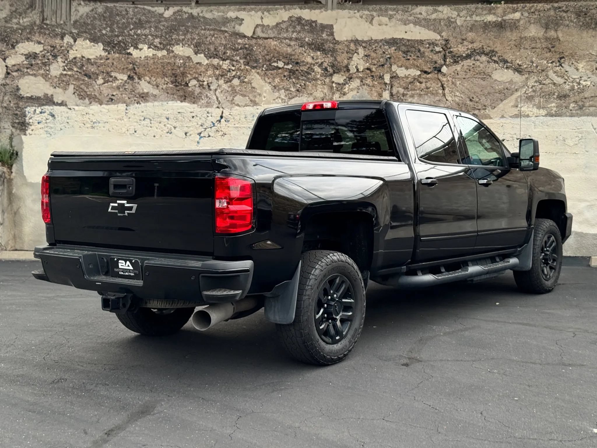 Used 2018 Chevrolet Silverado 2500 LTZ w/ Midnight Edition AWD/4WD image 5