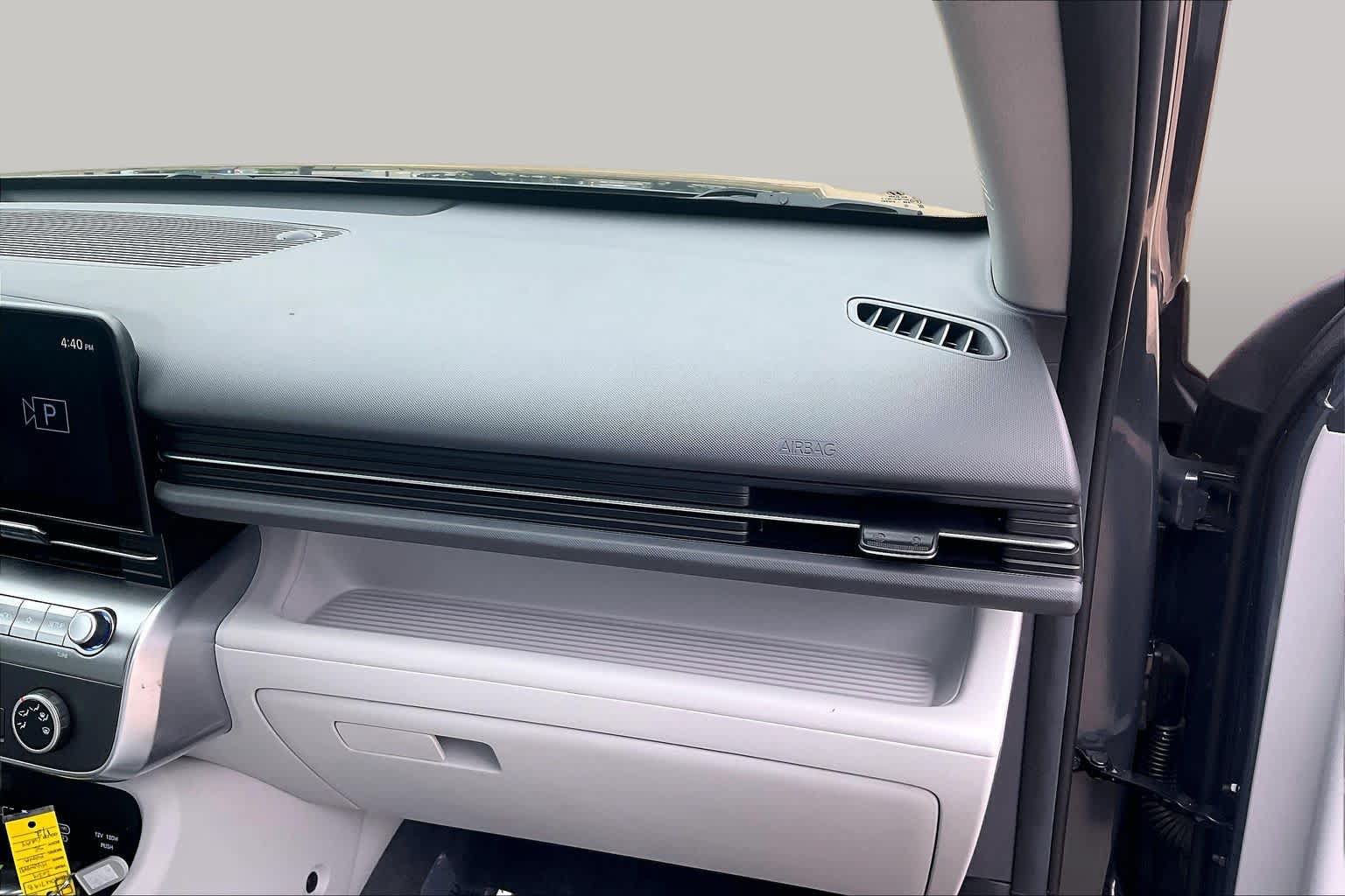 Certified 2024 Hyundai Kona SE FWD image 18