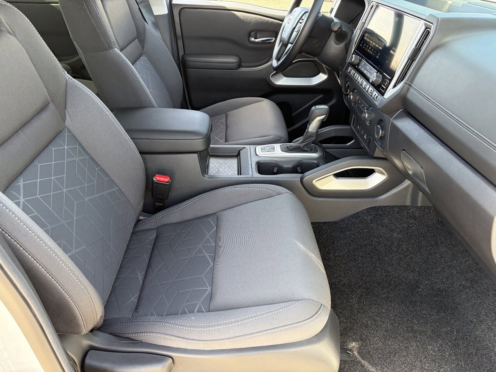 New 2026 Nissan Frontier SV w/ Tow Package AWD/4WD image 12