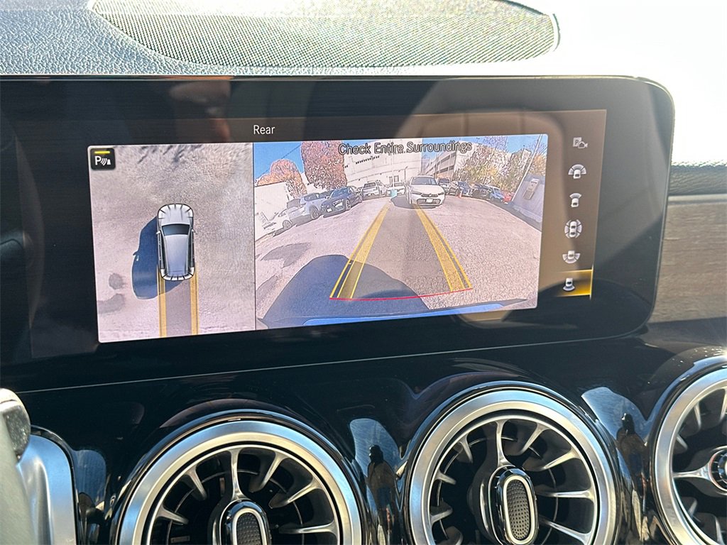 Used 2023 Mercedes-Benz GLB 250 4MATIC image 27