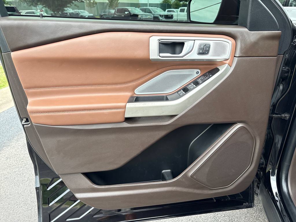 Used 2022 Ford Explorer King Ranch w/ Premium Technology Package AWD/4WD image 14