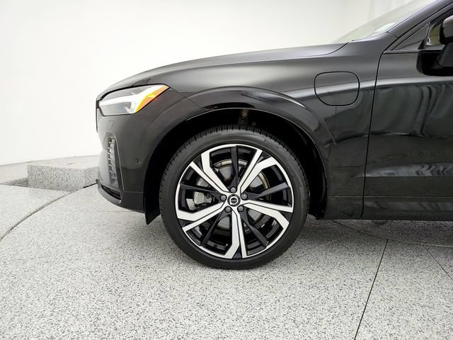 Used 2024 Volvo XC60 T8 Ultimate AWD/4WD image 31
