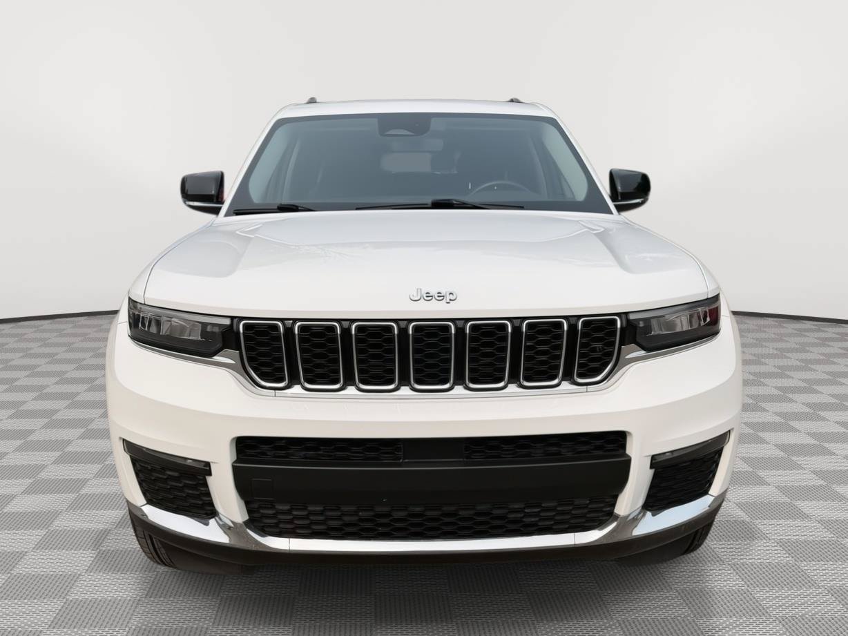 Used 2021 Jeep Grand Cherokee L Limited AWD/4WD image 2