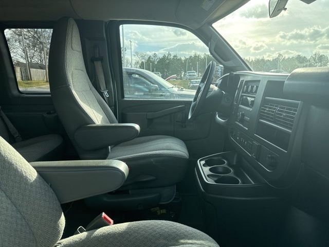 Used 2023 Chevrolet Express 3500 LT w/ LT Preferred Equipment Group image 23
