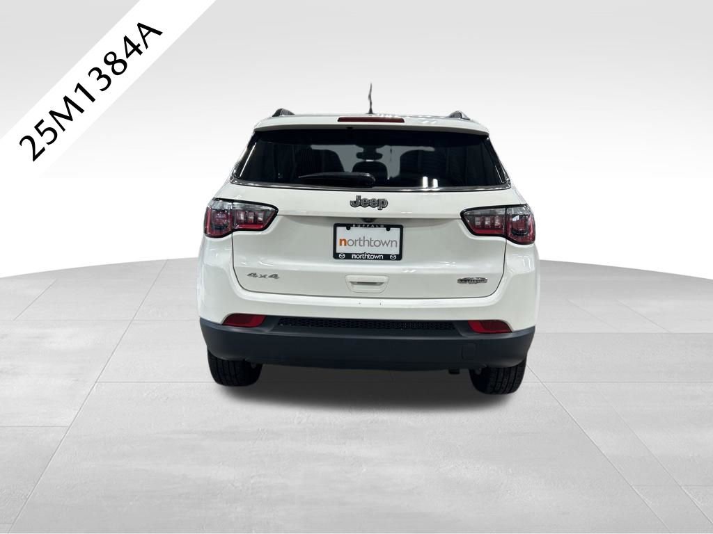 Used 2018 Jeep Compass Latitude w/ Cold Weather Group image 31