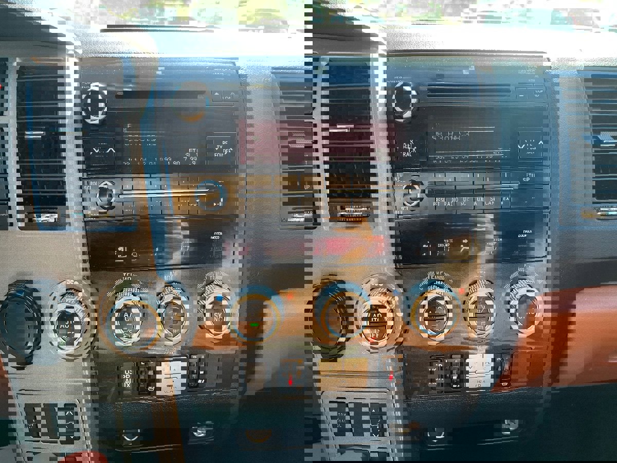 Used 2012 Toyota Sequoia Platinum image 13