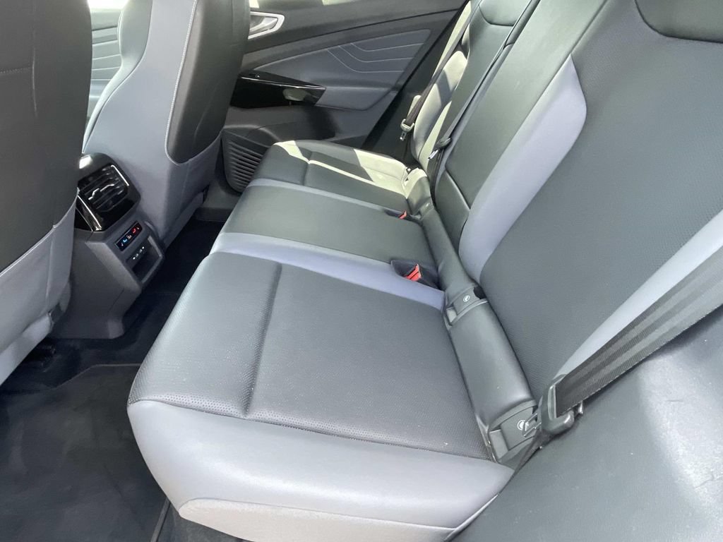 Used 2023 Volkswagen ID.4 Pro S Plus RWD image 12