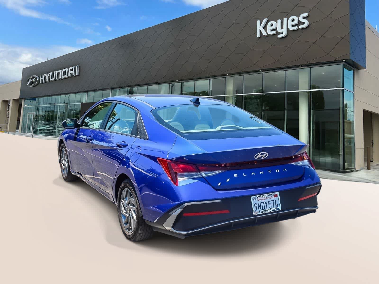 Certified 2024 Hyundai Elantra SEL FWD image 7
