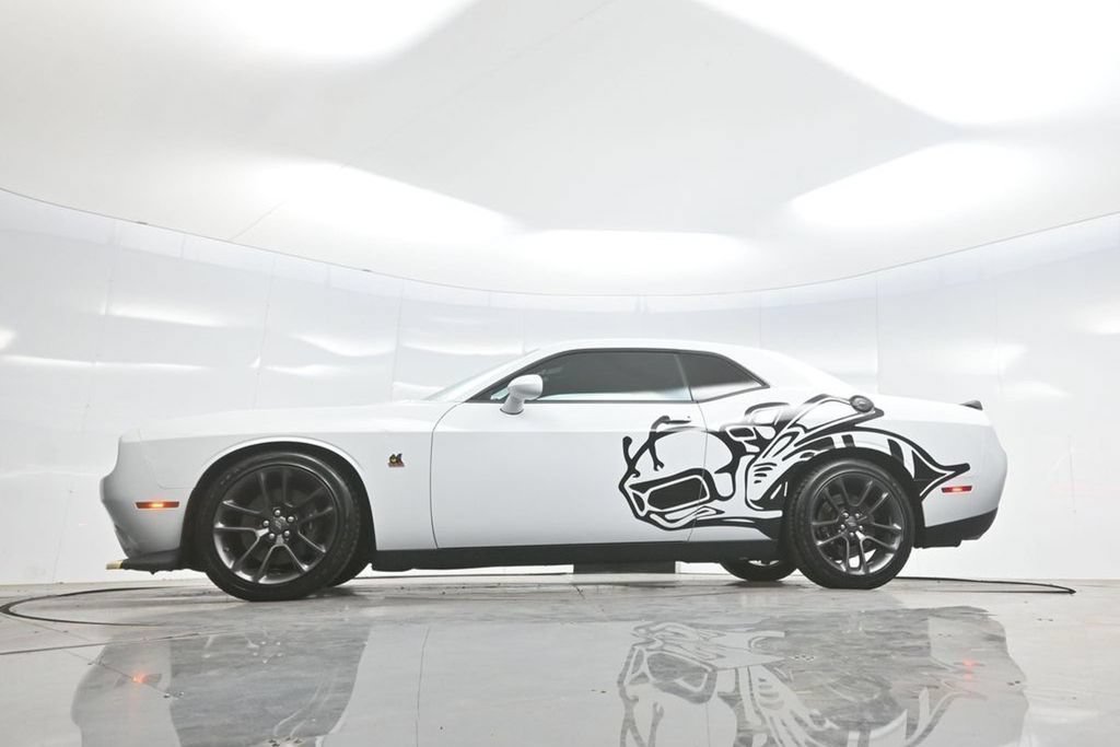 Used 2022 Dodge Challenger R/T Scat Pack w/ Driver Convenience Group RWD image 7