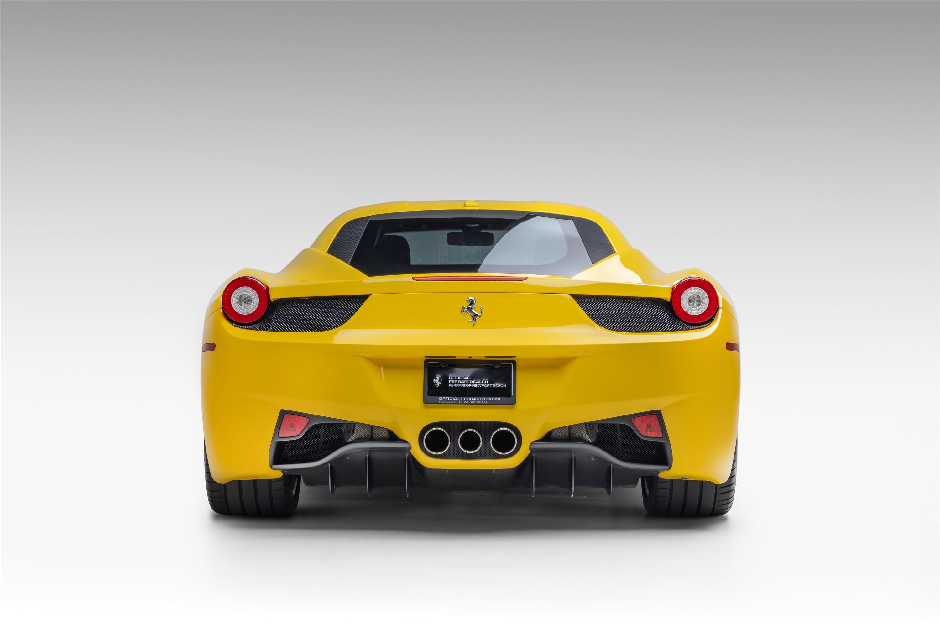 Used 2012 Ferrari 458 Italia Coupe image 10