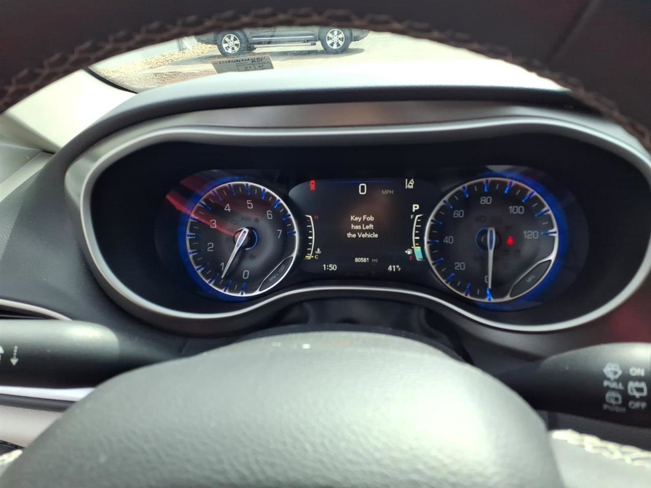 Used 2022 Chrysler Pacifica Touring-L image 11