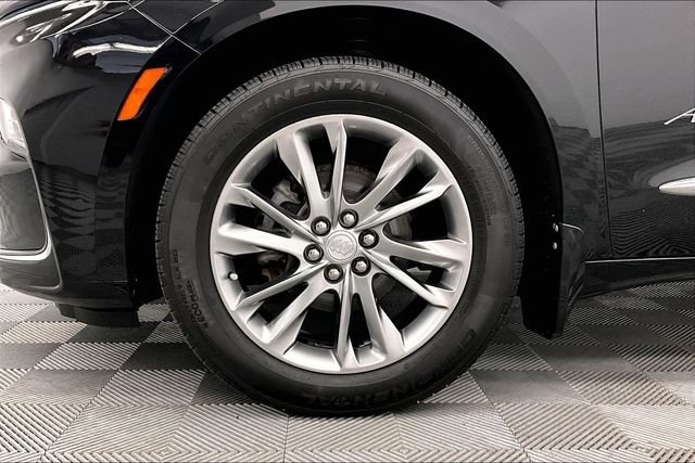 Used 2022 Buick Enclave Avenir w/ Avenir Technology Package AWD/4WD image 10