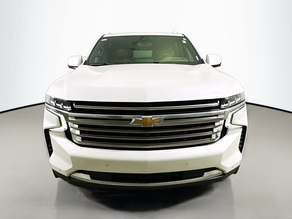 Used 2022 Chevrolet Suburban High Country image 2