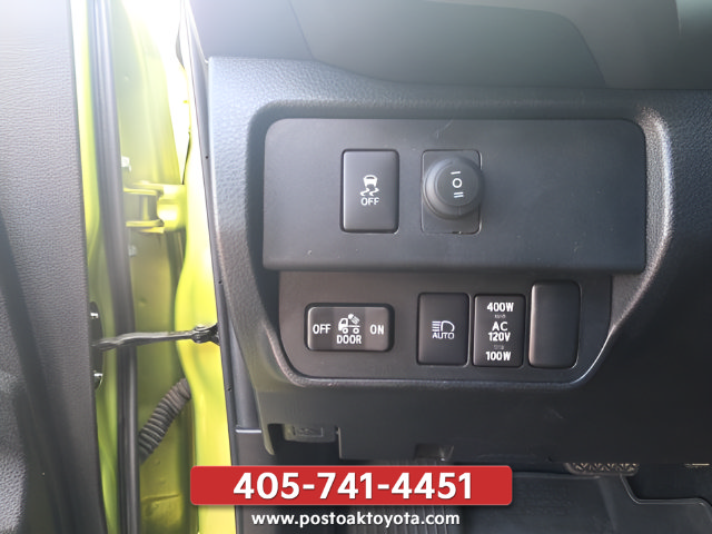 Used 2023 Toyota Tacoma TRD Off-Road AWD/4WD image 15