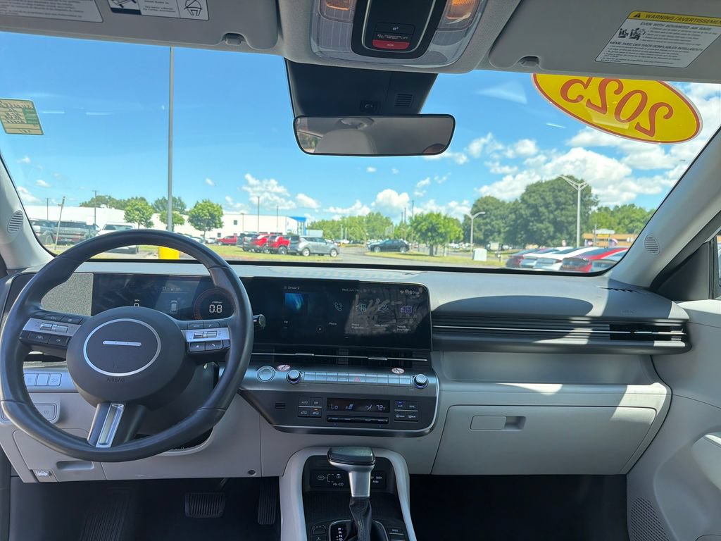 Used 2025 Hyundai Kona SEL AWD/4WD image 14