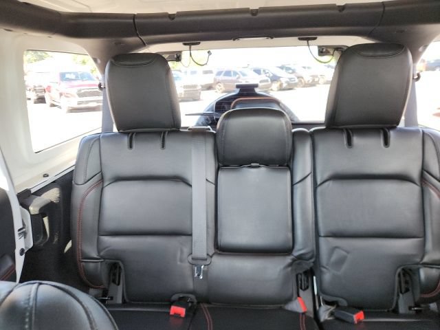 Used 2020 Jeep Wrangler Unlimited Rubicon w/ LED Lighting Group AWD/4WD image 16