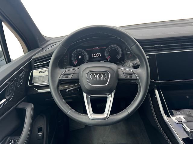 Used 2025 Audi Q7 3.0T Premium Plus image 11