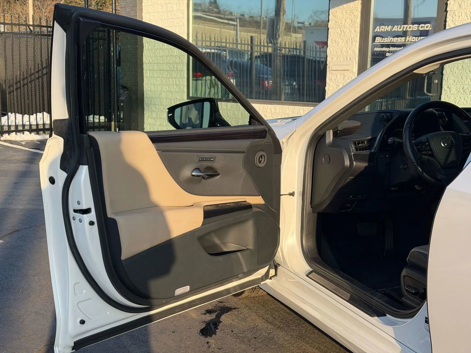 Used 2021 Lexus ES 350 w/ Premium Package image 25