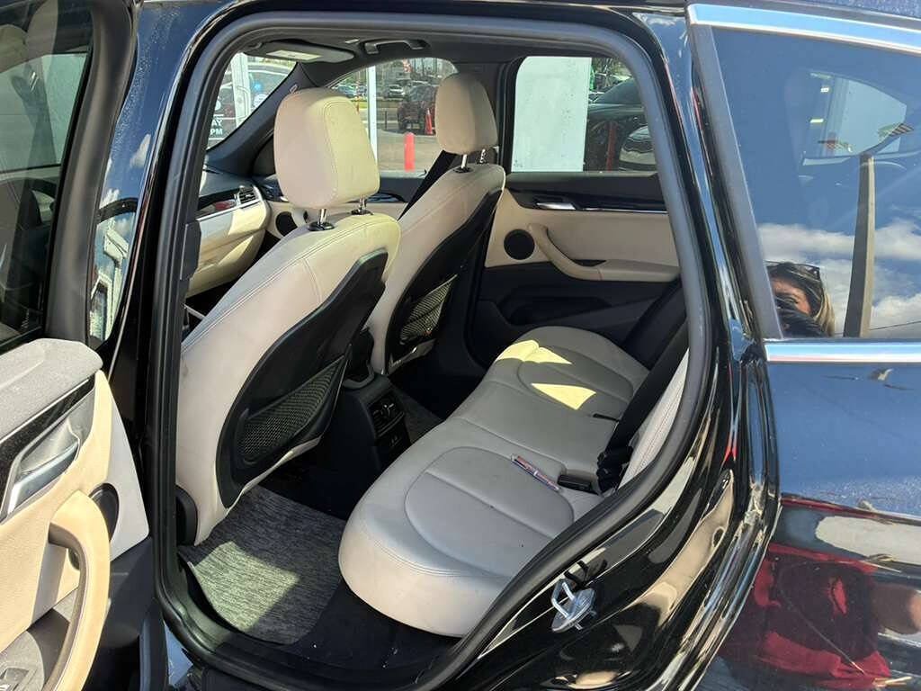 Used 2018 BMW X1 sDrive28i w/ Convenience Package FWD image 12