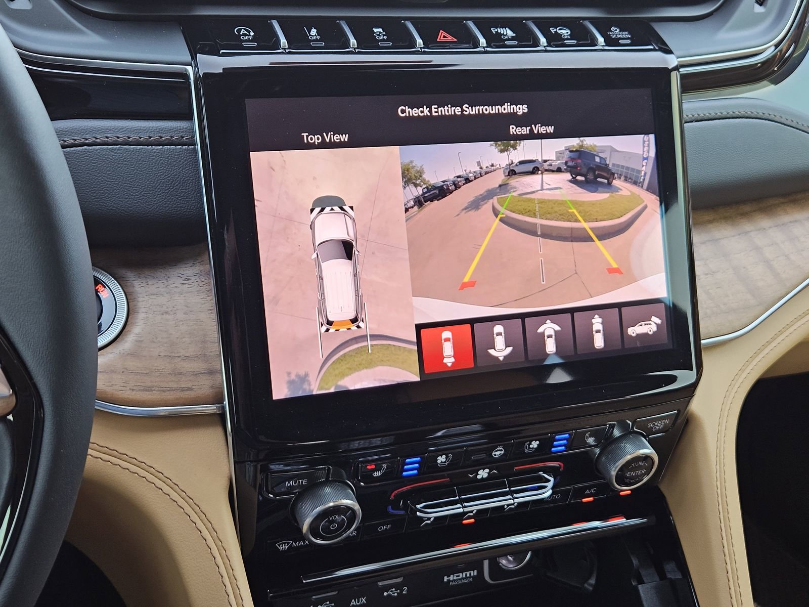 New 2025 Jeep Grand Cherokee Summit image 18