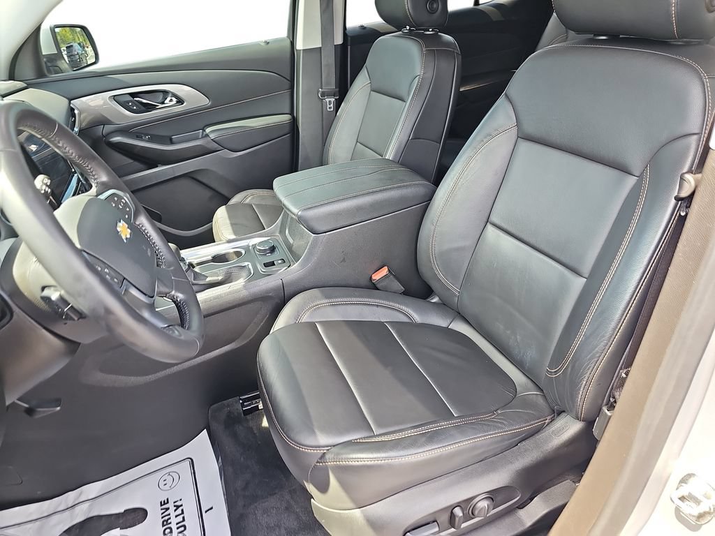 Used 2021 Chevrolet Traverse LT w/ LT Premium Package FWD image 15