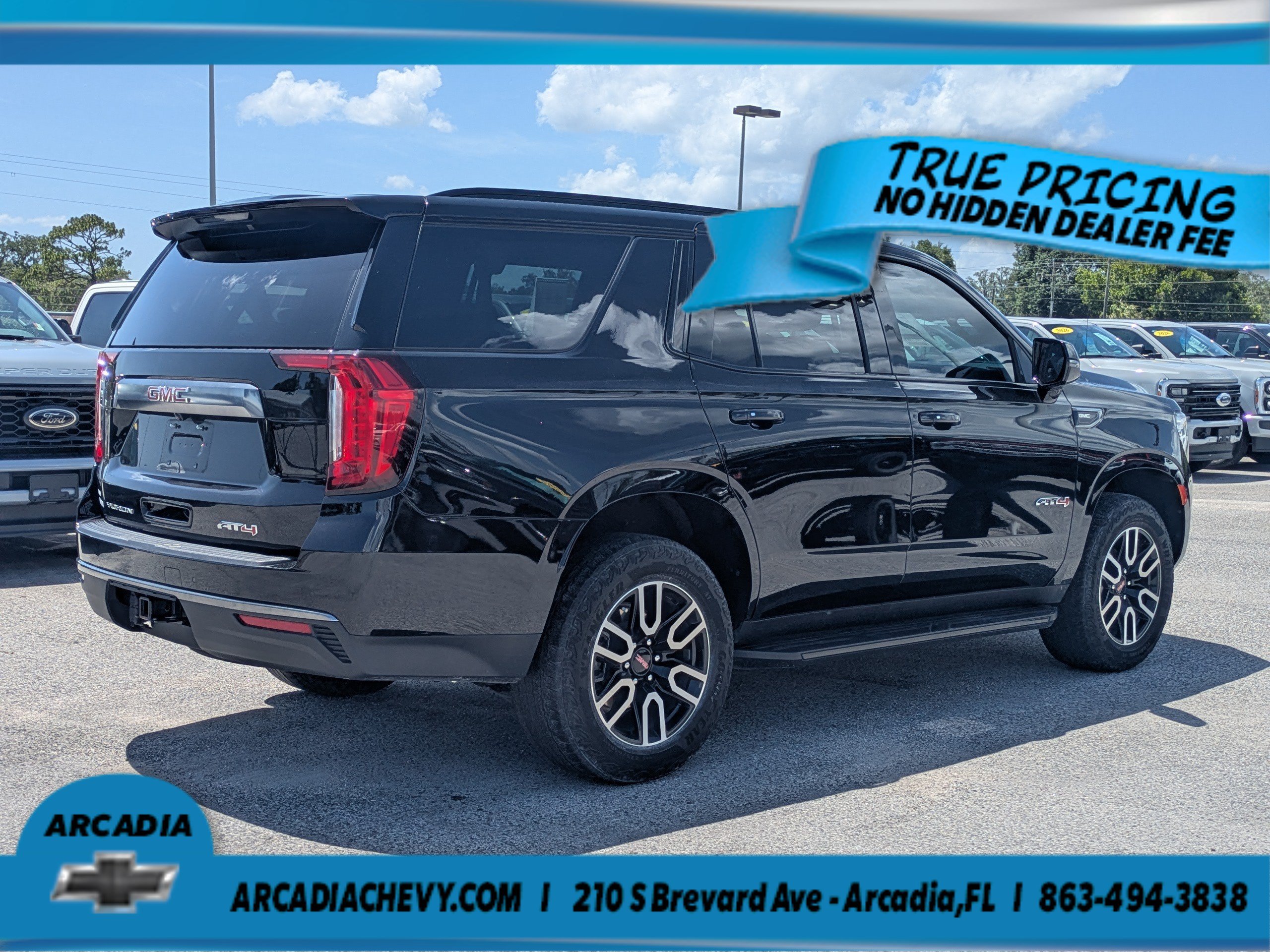 Used 2023 GMC Yukon AT4 AWD/4WD image 4