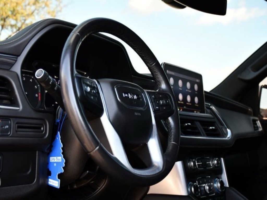 Used 2021 GMC Yukon XL SLT image 13