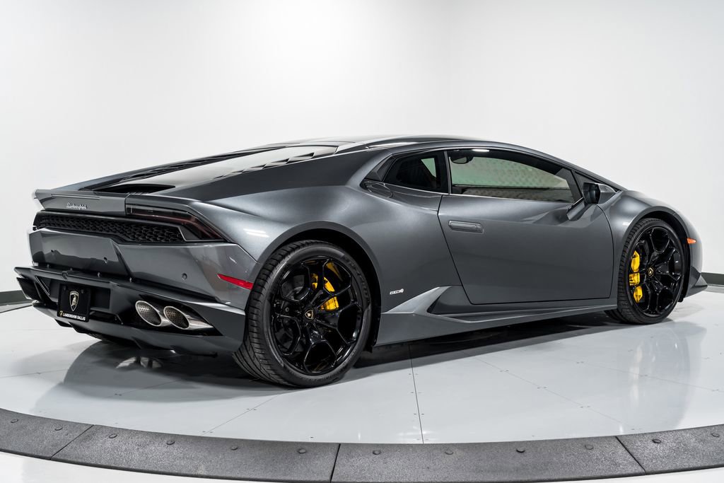 Used 2016 Lamborghini Huracan LP 610-4 AWD/4WD image 3