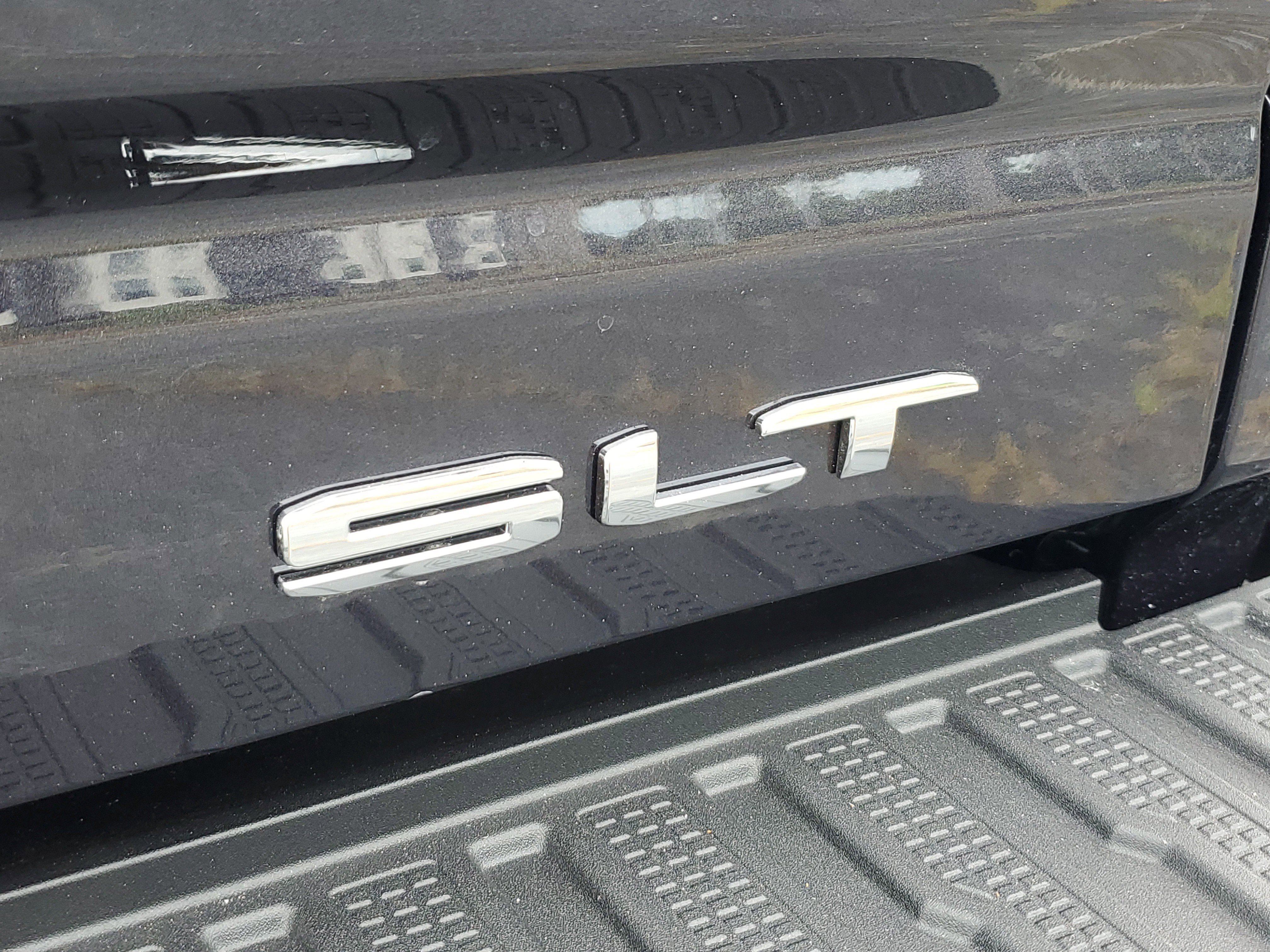 New 2025 GMC Sierra 2500 SLT w/ SLT Convenience Package image 6