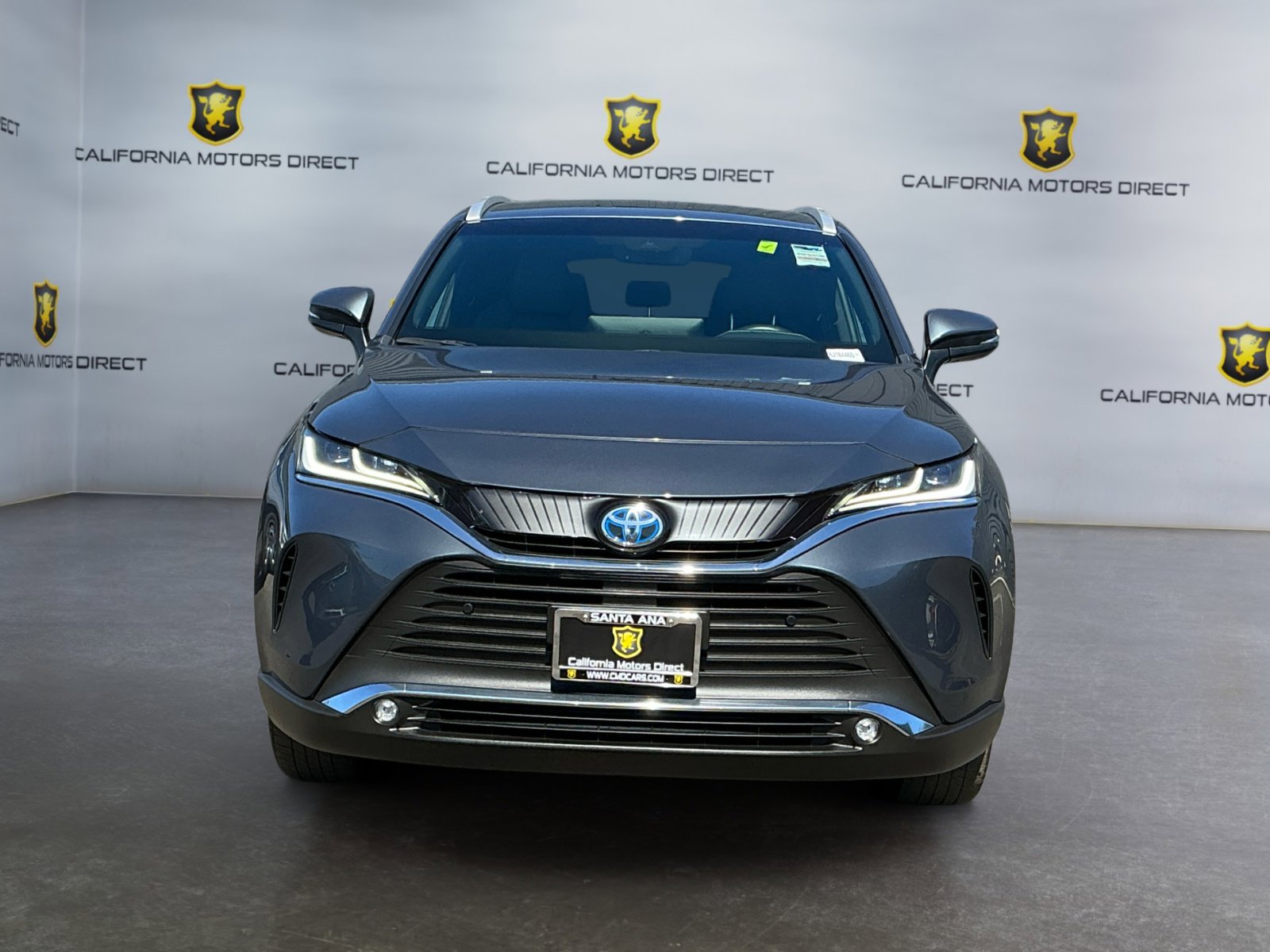 Used 2024 Toyota Venza XLE AWD/4WD image 2