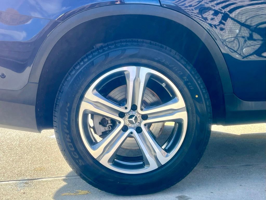 Certified 2022 Mercedes-Benz GLC 300 4MATIC image 9