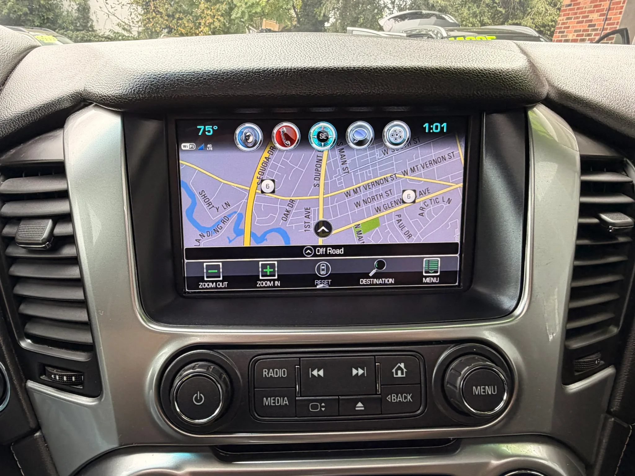 Used 2018 Chevrolet Tahoe Premier AWD/4WD image 27