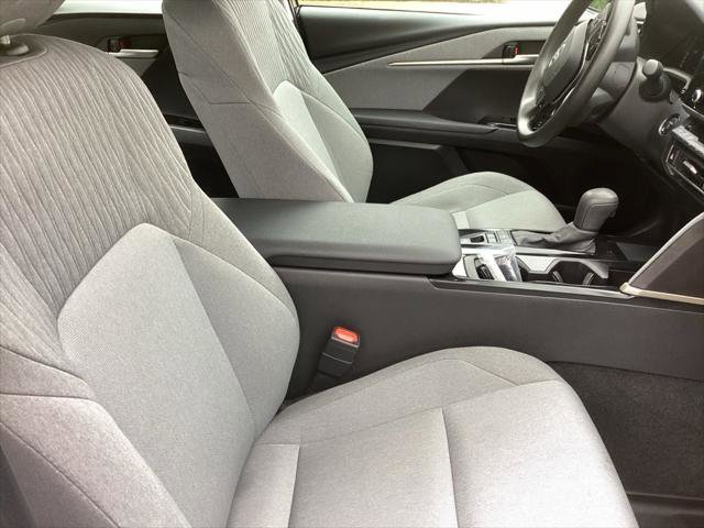 Certified 2025 Toyota Camry LE image 3