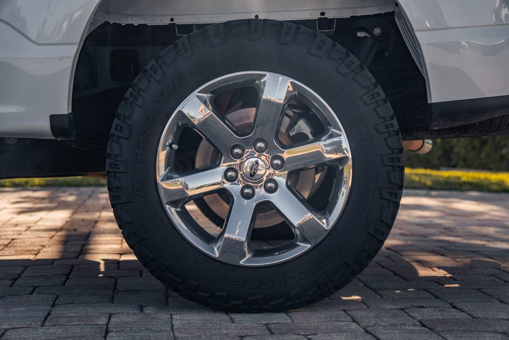 Used 2022 Ford F150 XLT w/ Equipment Group 302A High image 16