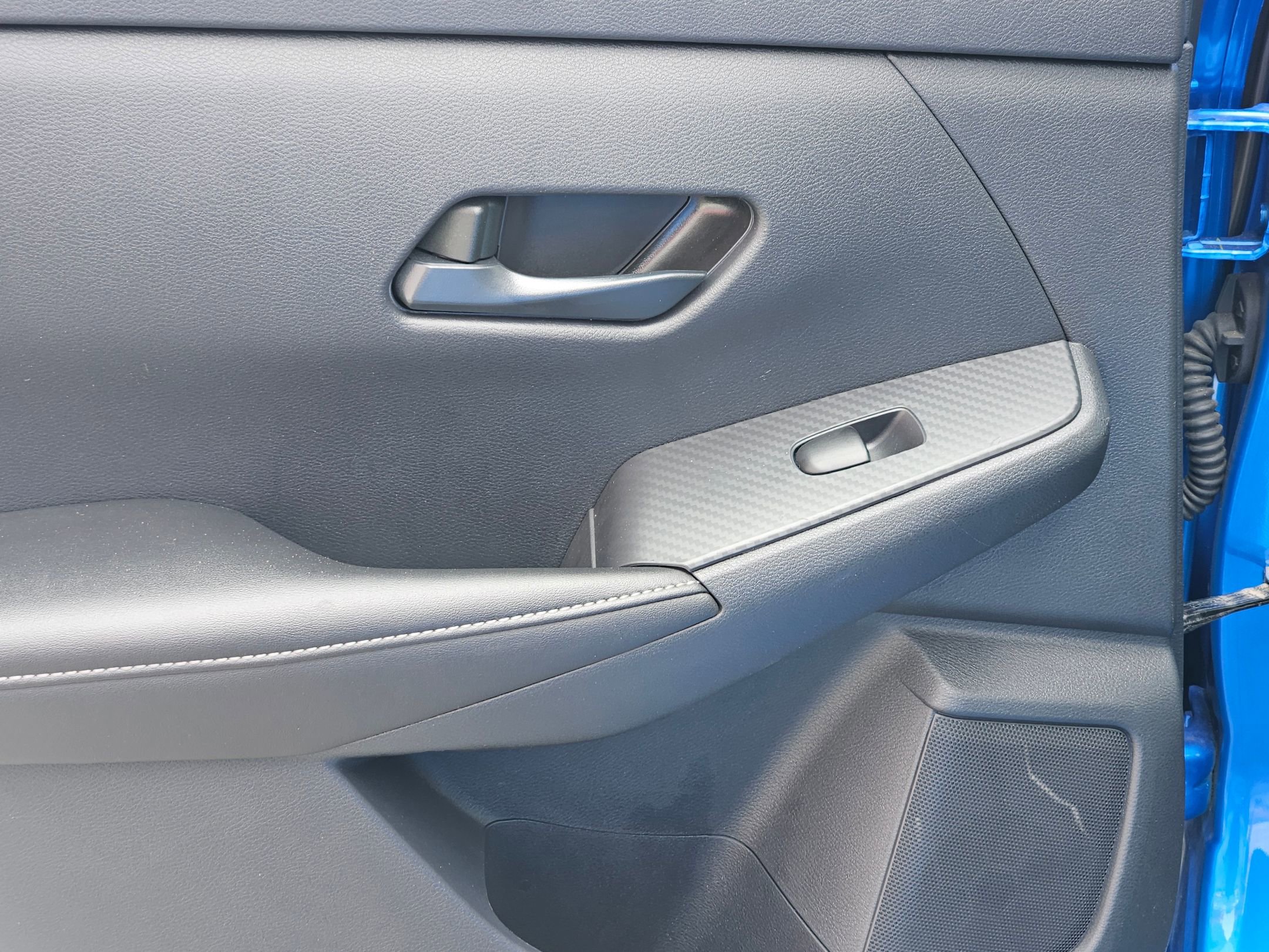 Used 2025 Nissan Sentra SV FWD image 23