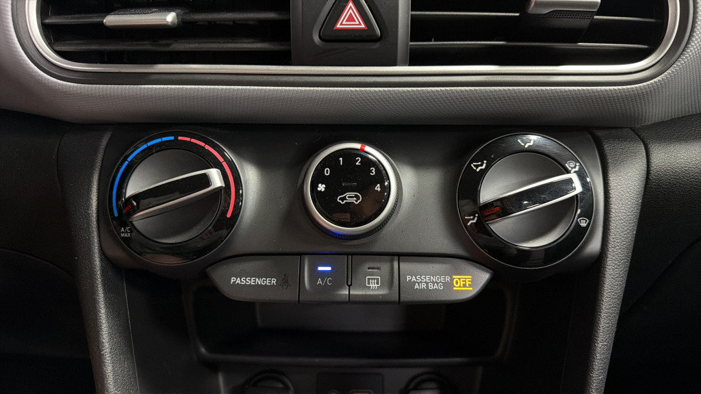 Used 2019 Hyundai Kona SE AWD/4WD image 31