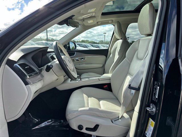 Certified 2023 Volvo XC90 B6 Core w/ Climate Package AWD/4WD image 19