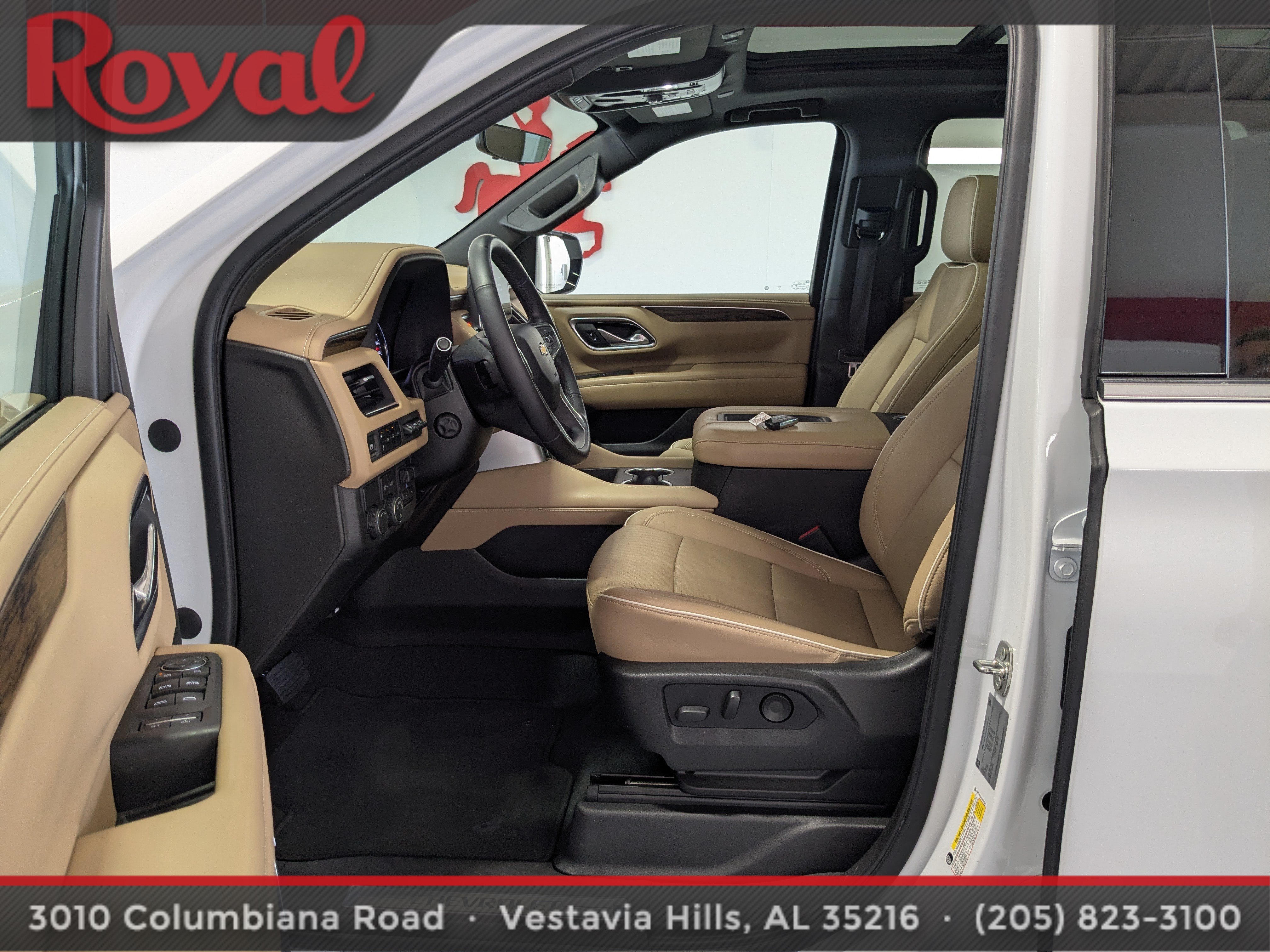 Used 2021 Chevrolet Suburban Premier w/ Premium Package RWD image 22
