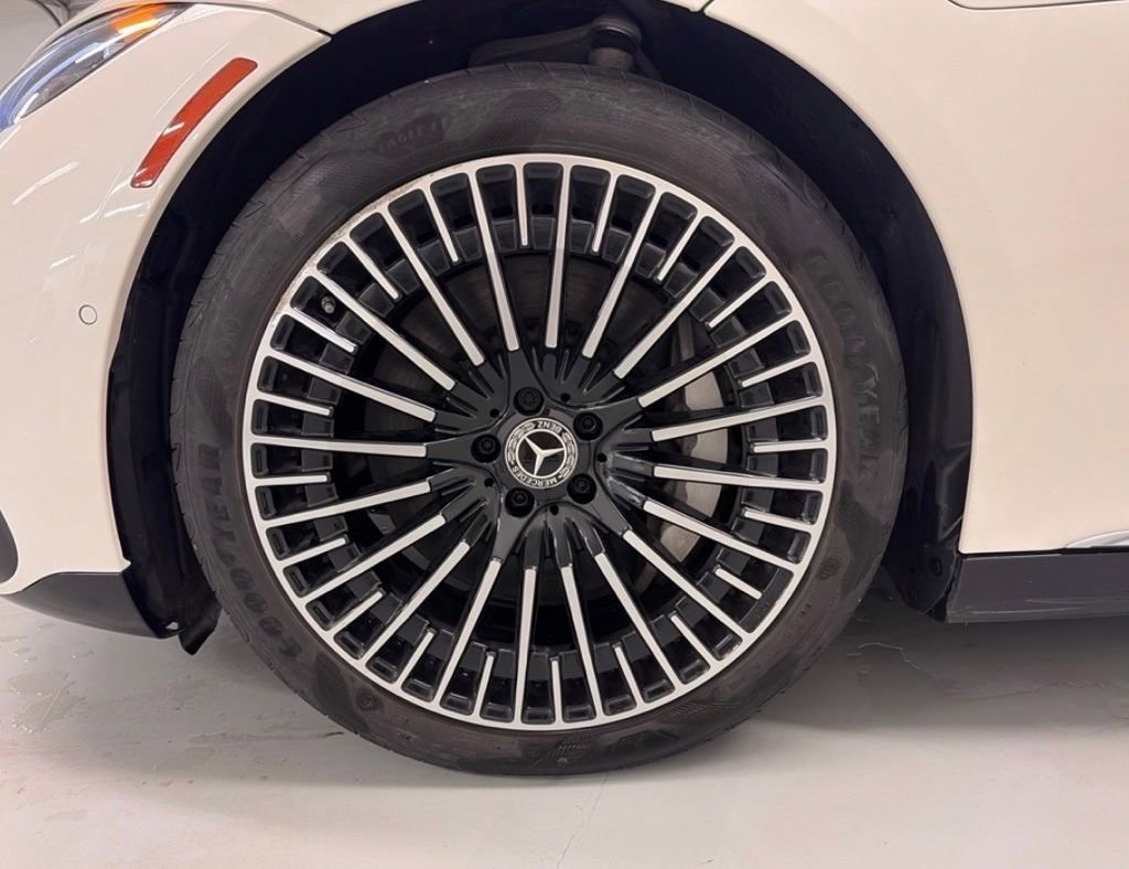 Certified 2023 Mercedes-Benz EQS 580 4MATIC Sedan image 10