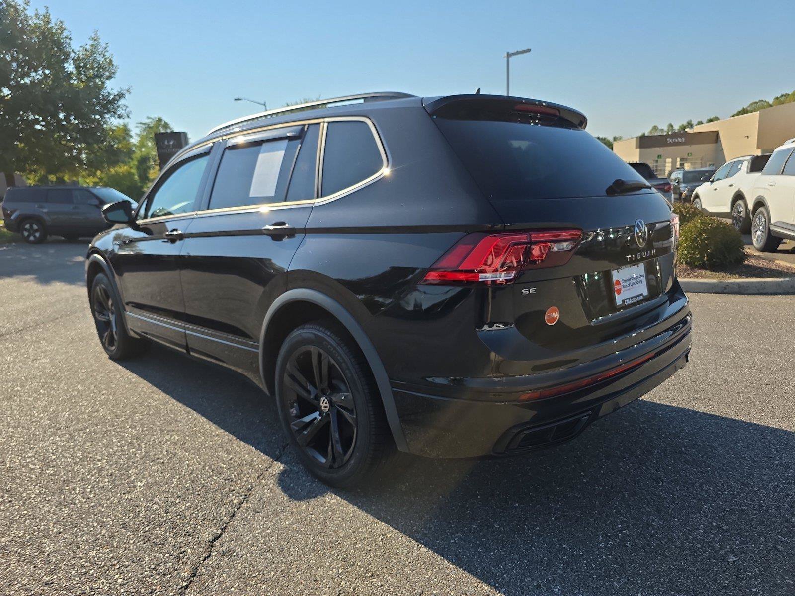 Used 2023 Volkswagen Tiguan SE R-Line FWD image 4