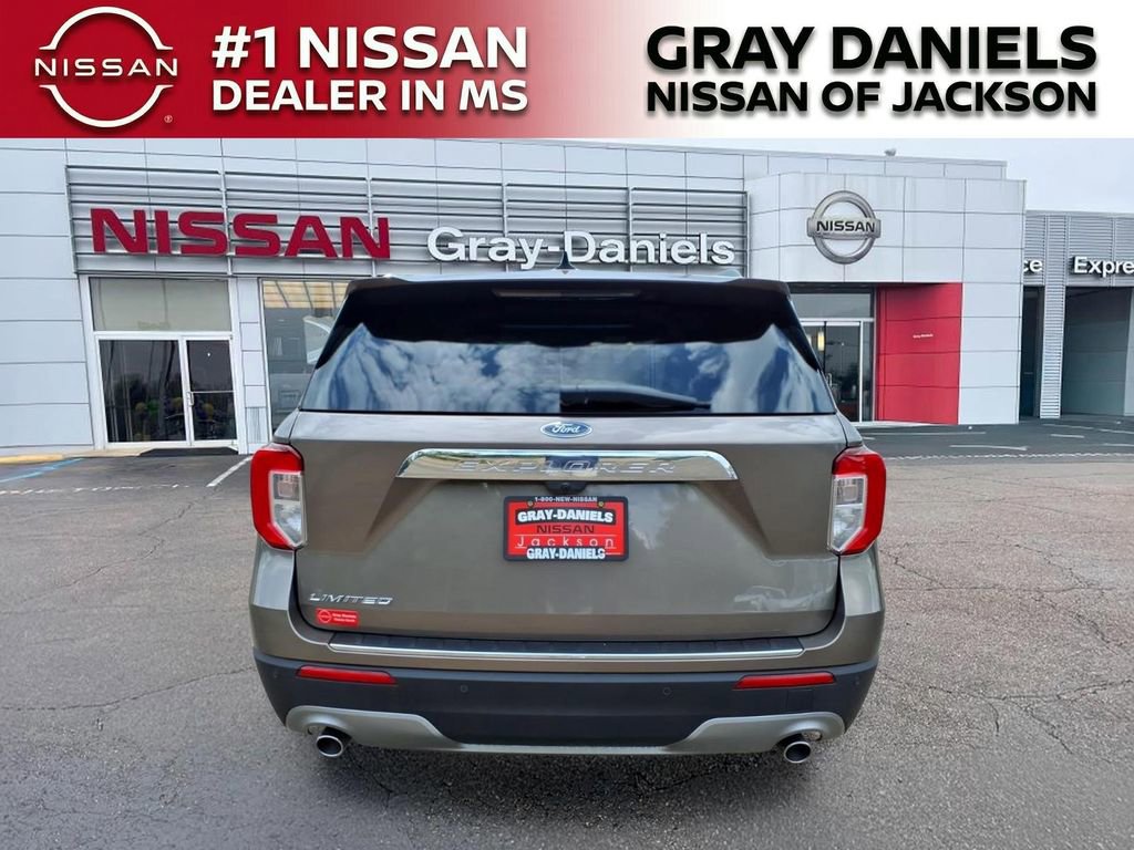 Used 2021 Ford Explorer Limited w/ Equipment Group 301A RWD image 6