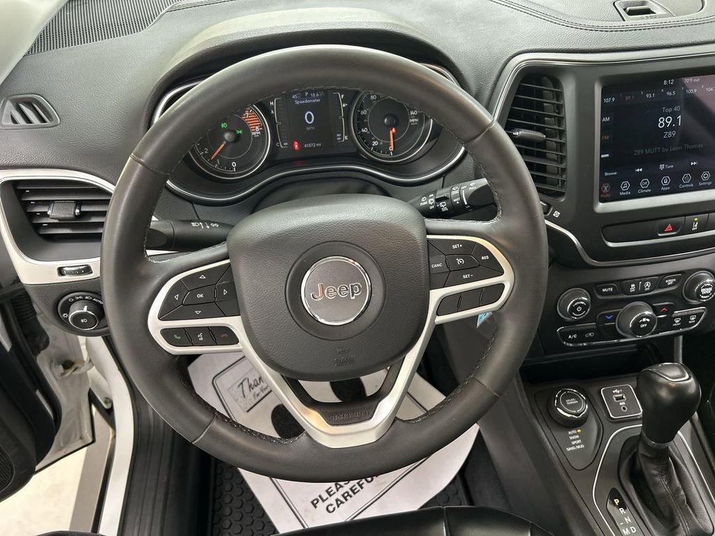 Used 2022 Jeep Cherokee Latitude AWD/4WD image 4