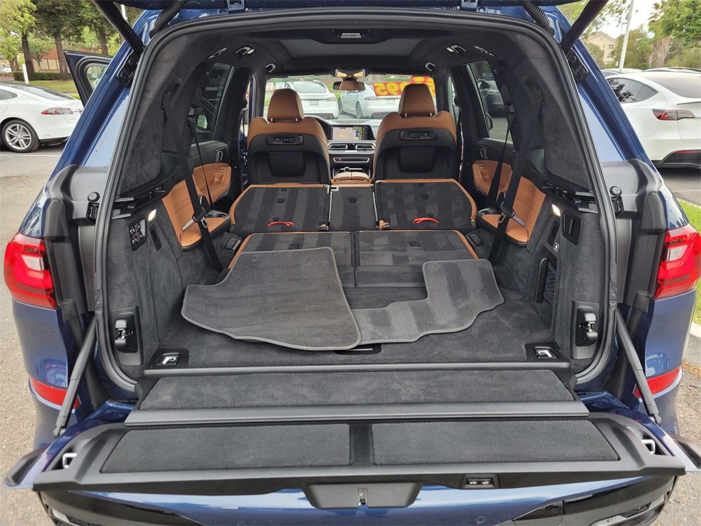Used 2022 BMW X7 xDrive40i w/ M Sport Package image 40