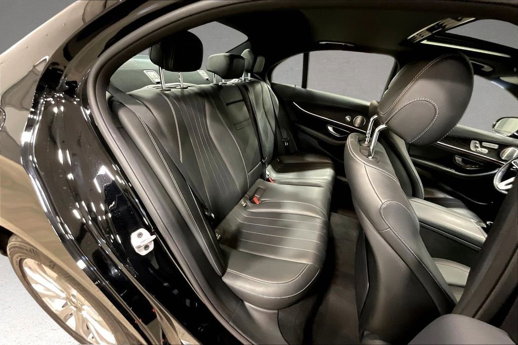 Used 2020 Mercedes-Benz E 350 4MATIC Sedan image 25