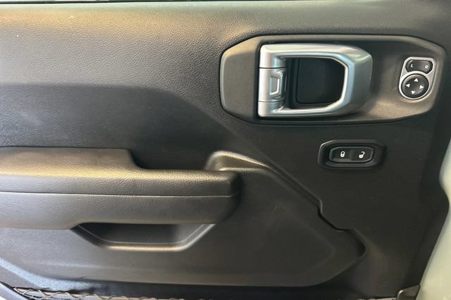 Used 2023 Jeep Wrangler Unlimited AWD/4WD image 12