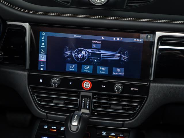 Certified 2025 Porsche Macan Turbo image 25